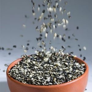 Hand Pound Black Urad Dal Split – 500gm